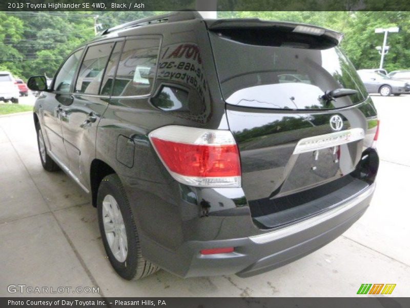 Black / Ash 2013 Toyota Highlander SE 4WD
