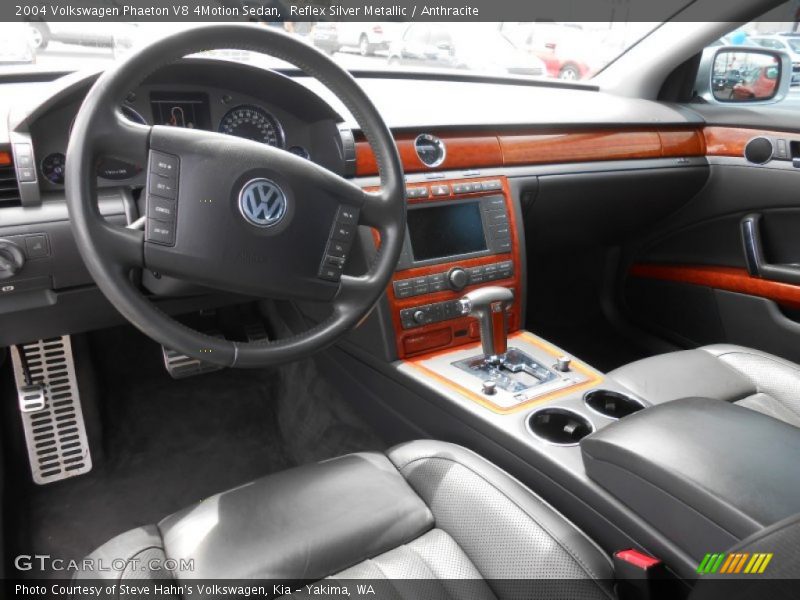 Reflex Silver Metallic / Anthracite 2004 Volkswagen Phaeton V8 4Motion Sedan