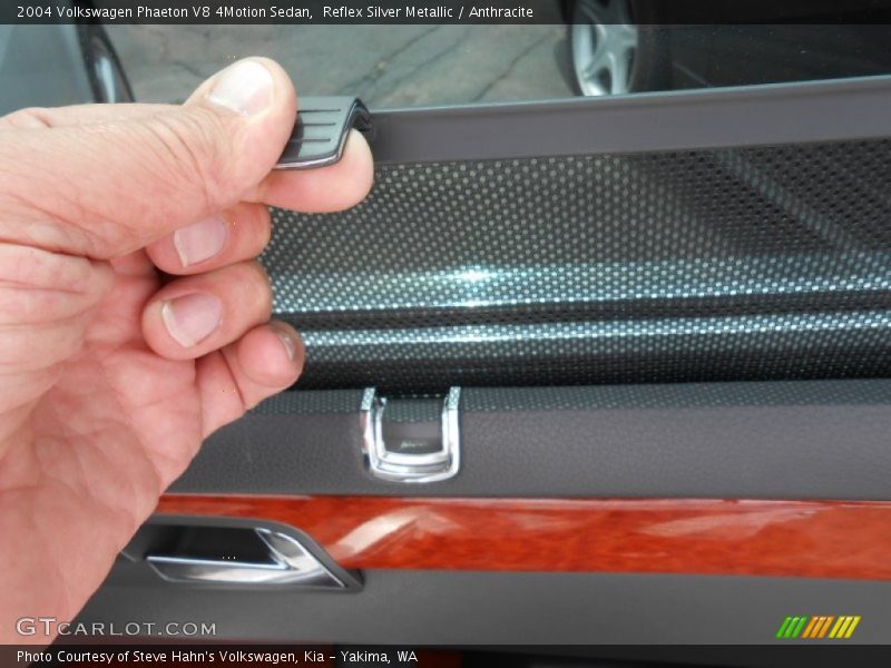 Reflex Silver Metallic / Anthracite 2004 Volkswagen Phaeton V8 4Motion Sedan