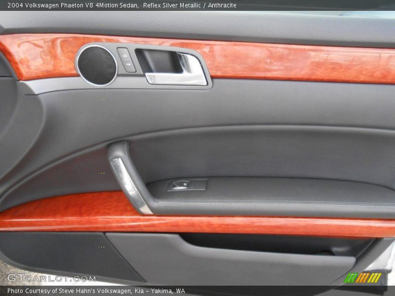 Reflex Silver Metallic / Anthracite 2004 Volkswagen Phaeton V8 4Motion Sedan