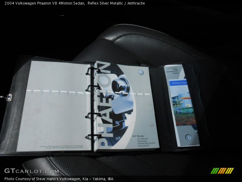 Reflex Silver Metallic / Anthracite 2004 Volkswagen Phaeton V8 4Motion Sedan