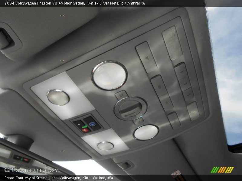 Reflex Silver Metallic / Anthracite 2004 Volkswagen Phaeton V8 4Motion Sedan