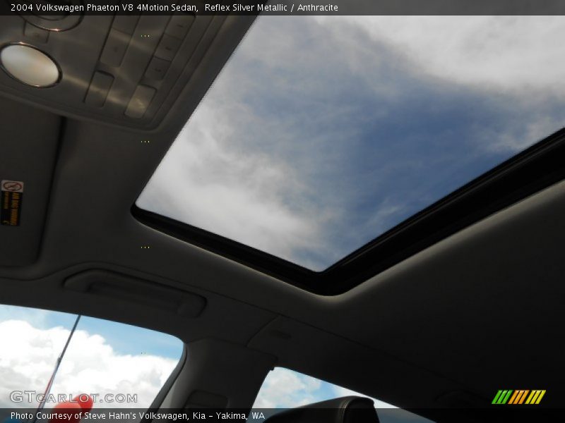 Reflex Silver Metallic / Anthracite 2004 Volkswagen Phaeton V8 4Motion Sedan