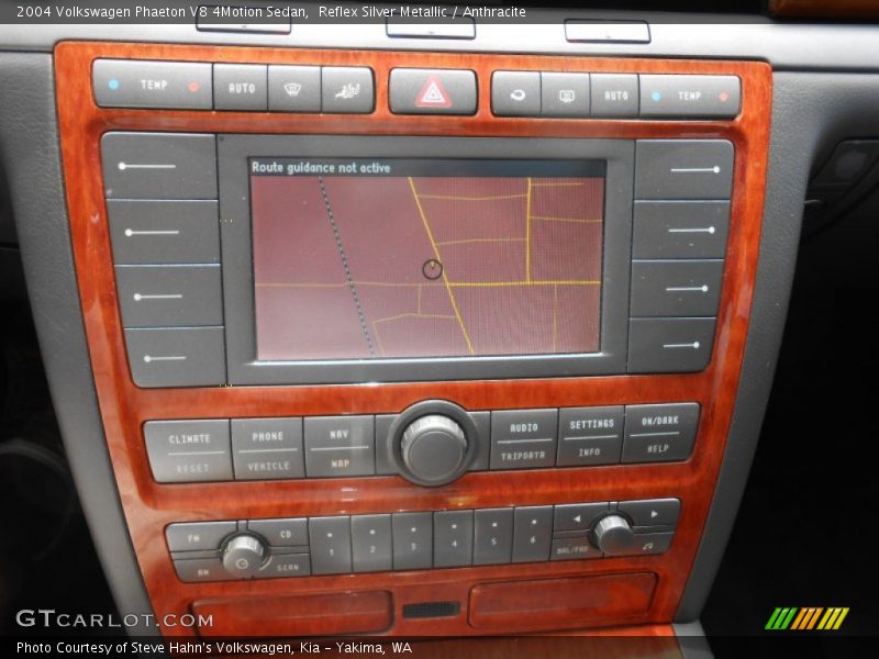 Reflex Silver Metallic / Anthracite 2004 Volkswagen Phaeton V8 4Motion Sedan