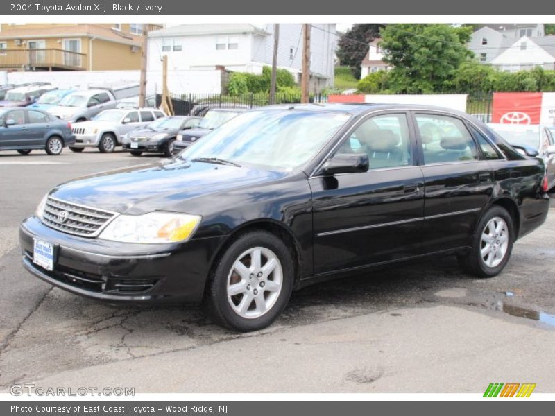 Black / Ivory 2004 Toyota Avalon XL