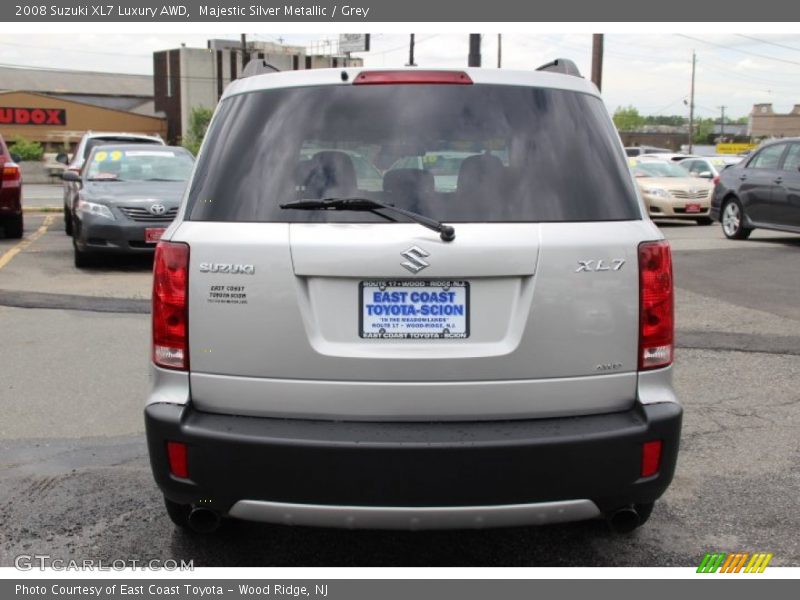 Majestic Silver Metallic / Grey 2008 Suzuki XL7 Luxury AWD