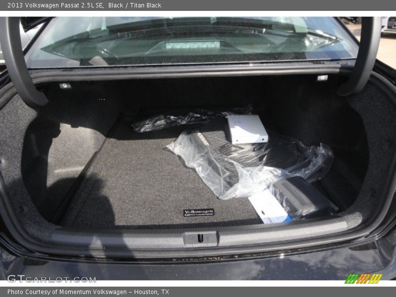 Black / Titan Black 2013 Volkswagen Passat 2.5L SE