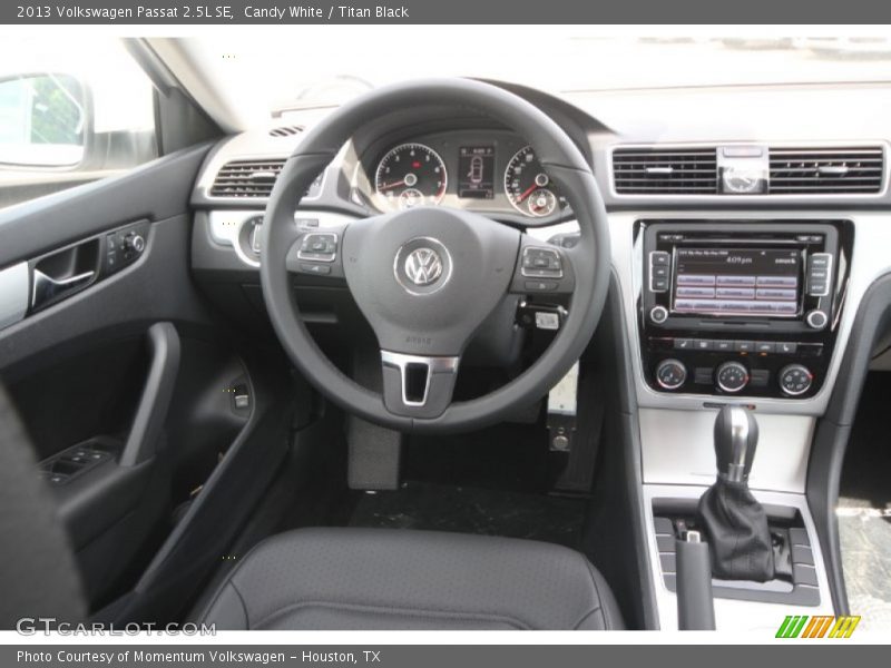 Candy White / Titan Black 2013 Volkswagen Passat 2.5L SE