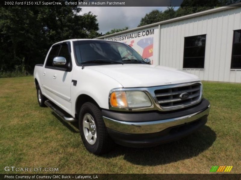 Oxford White / Medium Parchment 2002 Ford F150 XLT SuperCrew