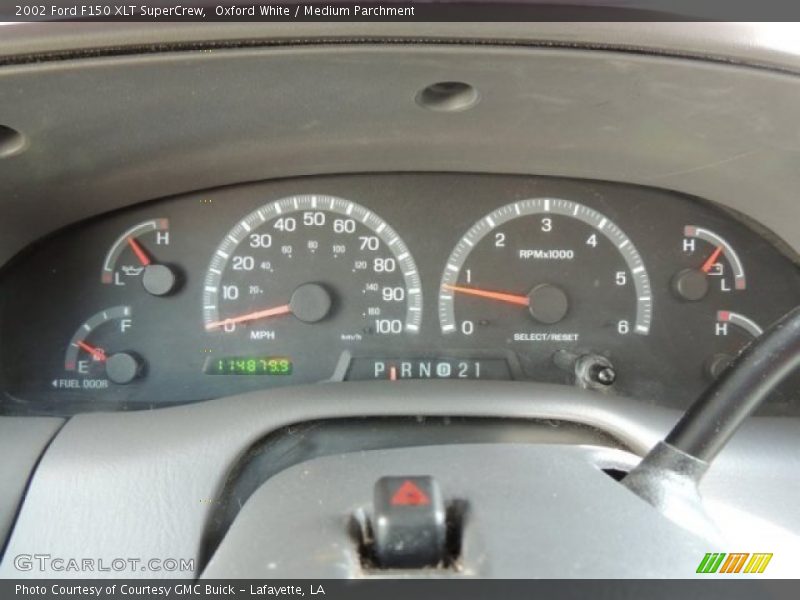 Oxford White / Medium Parchment 2002 Ford F150 XLT SuperCrew