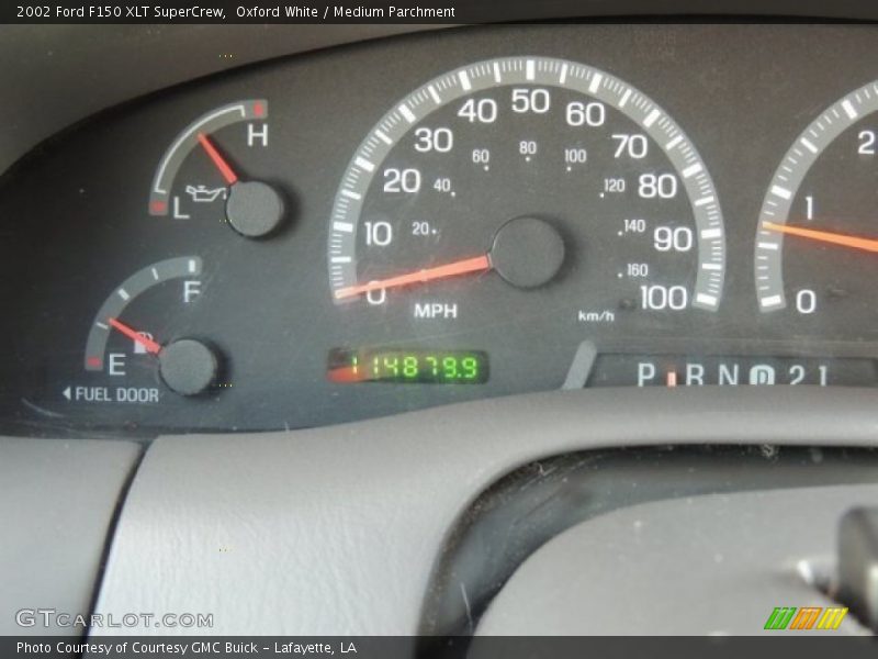Oxford White / Medium Parchment 2002 Ford F150 XLT SuperCrew