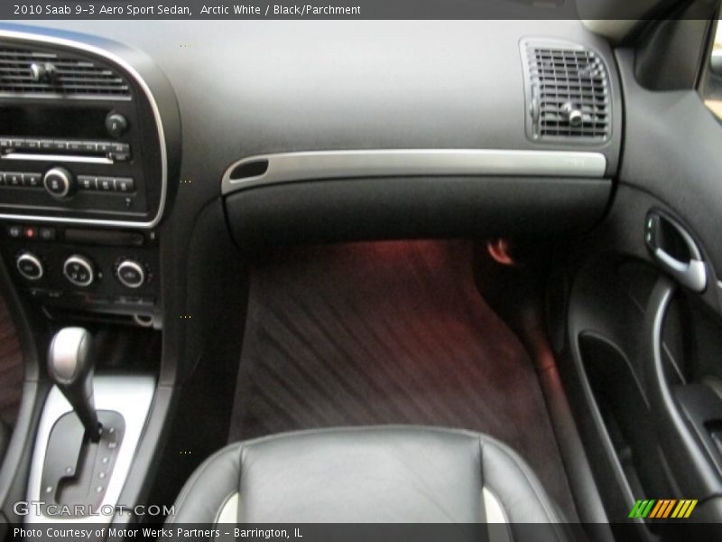 Arctic White / Black/Parchment 2010 Saab 9-3 Aero Sport Sedan