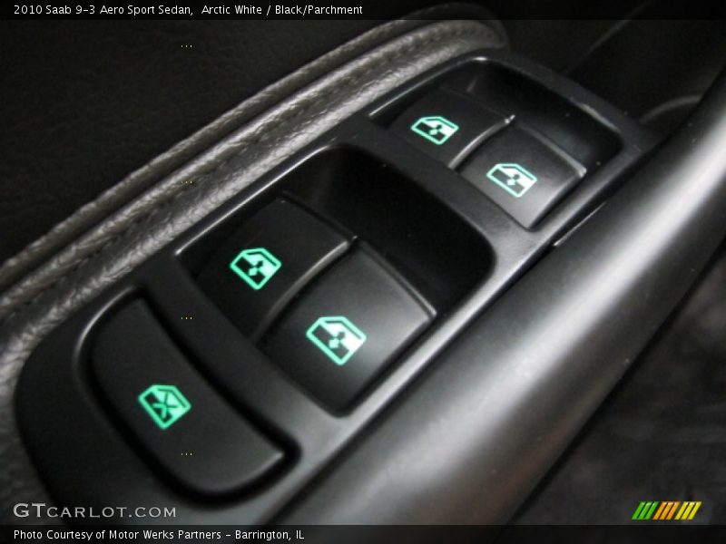 Arctic White / Black/Parchment 2010 Saab 9-3 Aero Sport Sedan