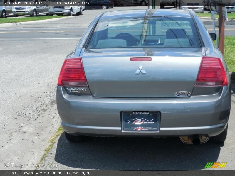 Titanium Pearl / Black 2006 Mitsubishi Galant SE