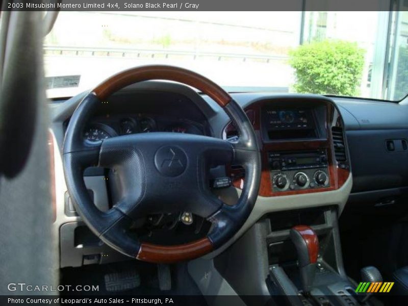 Solano Black Pearl / Gray 2003 Mitsubishi Montero Limited 4x4
