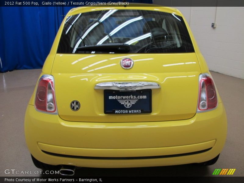 Giallo (Yellow) / Tessuto Grigio/Nero (Grey/Black) 2012 Fiat 500 Pop