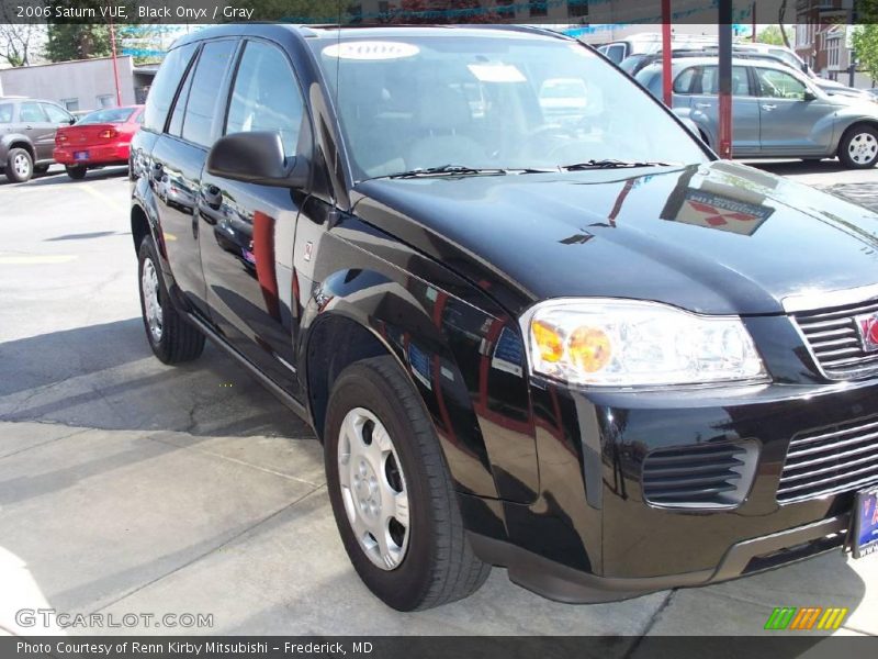 Black Onyx / Gray 2006 Saturn VUE