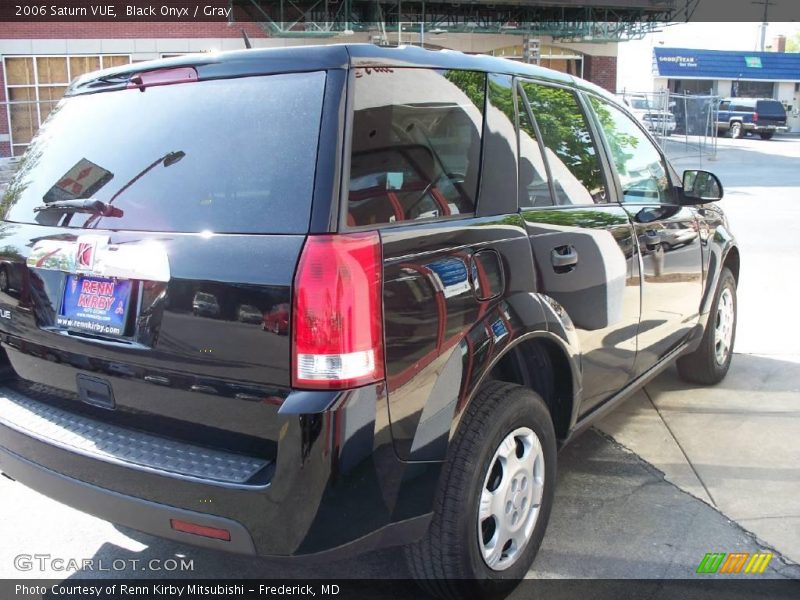 Black Onyx / Gray 2006 Saturn VUE