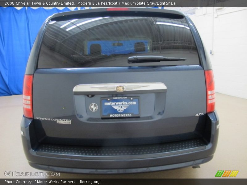 Modern Blue Pearlcoat / Medium Slate Gray/Light Shale 2008 Chrysler Town & Country Limited