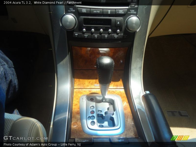 White Diamond Pearl / Parchment 2004 Acura TL 3.2