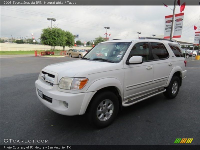 Natural White / Taupe 2005 Toyota Sequoia SR5