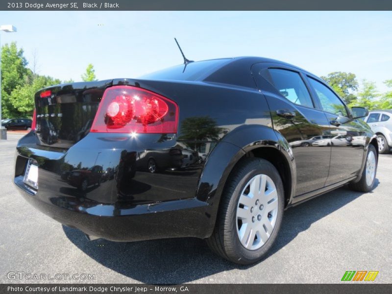 Black / Black 2013 Dodge Avenger SE