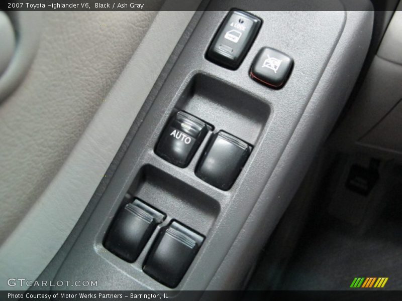 Black / Ash Gray 2007 Toyota Highlander V6