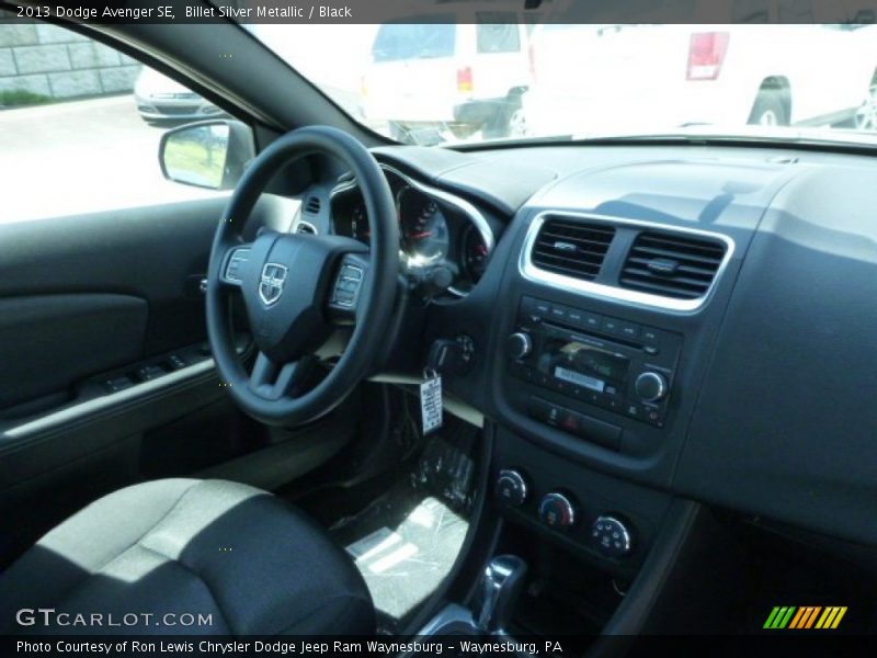Billet Silver Metallic / Black 2013 Dodge Avenger SE