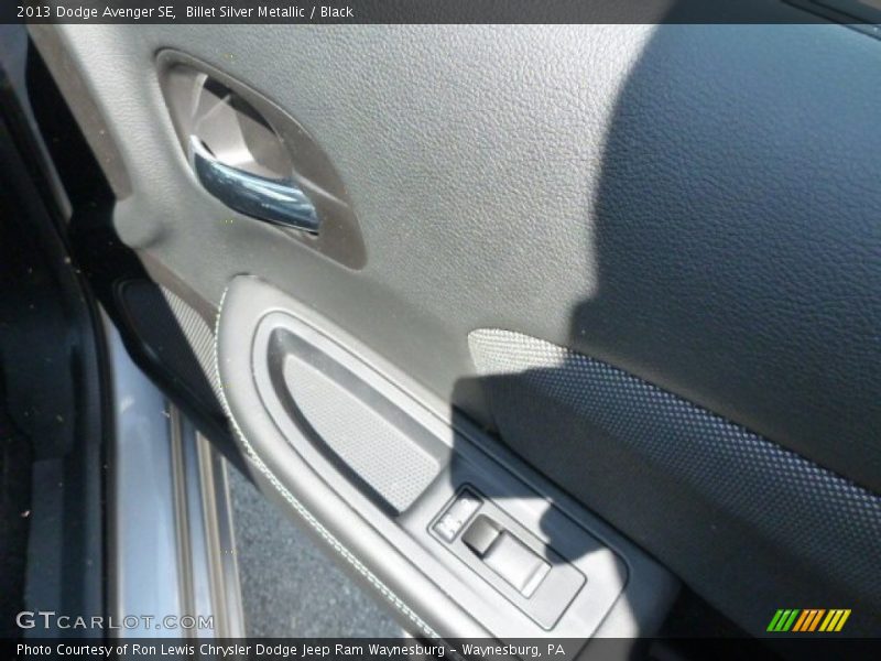 Billet Silver Metallic / Black 2013 Dodge Avenger SE