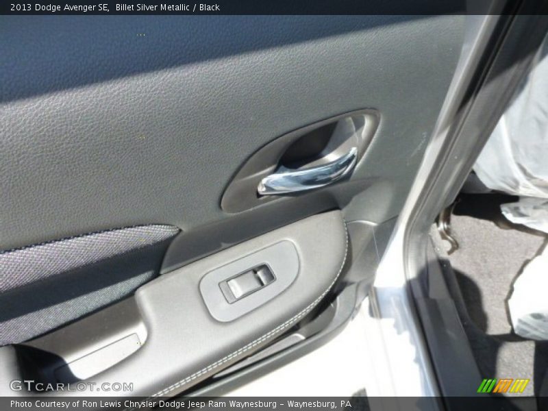 Billet Silver Metallic / Black 2013 Dodge Avenger SE
