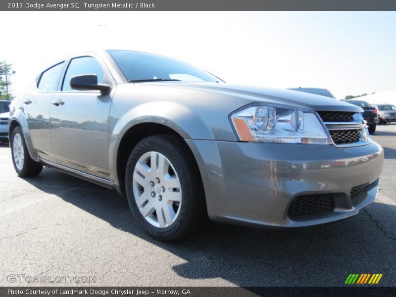 Tungsten Metallic / Black 2013 Dodge Avenger SE