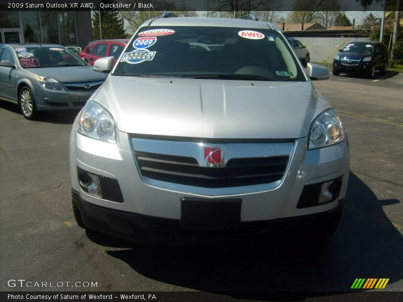 Quicksilver / Black 2009 Saturn Outlook XR AWD
