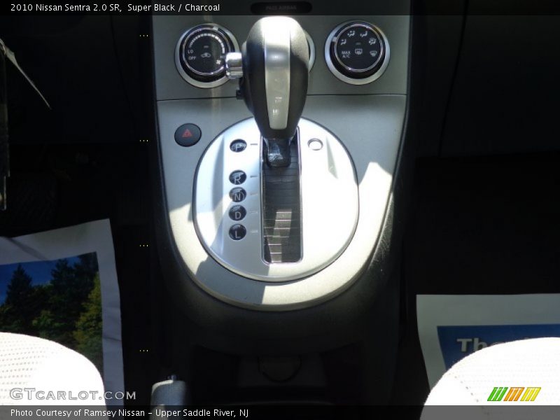 Super Black / Charcoal 2010 Nissan Sentra 2.0 SR