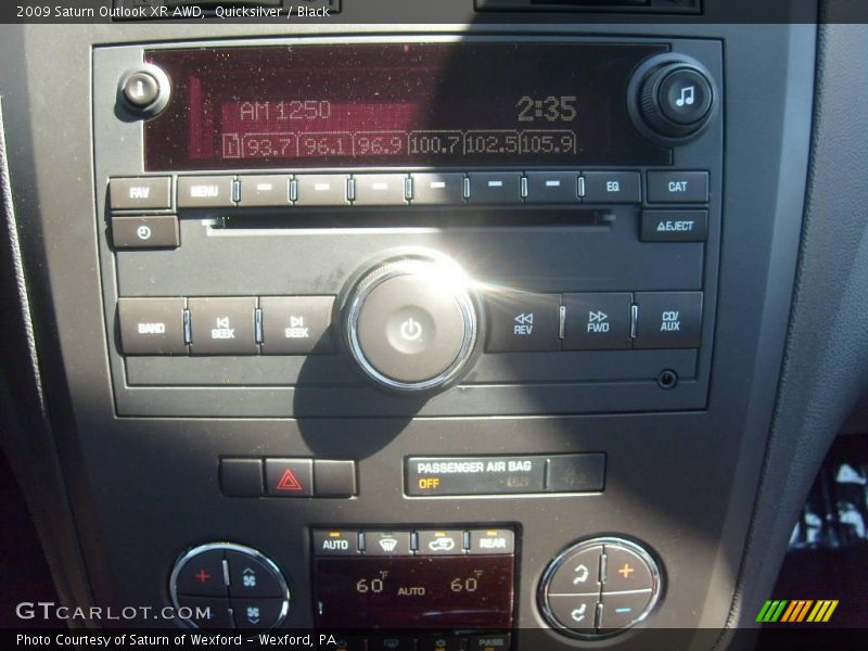 Quicksilver / Black 2009 Saturn Outlook XR AWD