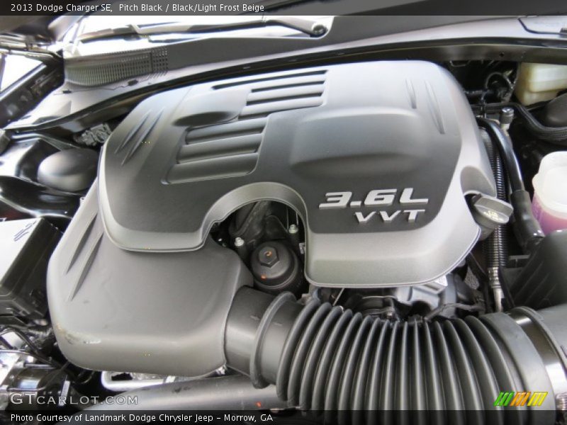 Pitch Black / Black/Light Frost Beige 2013 Dodge Charger SE