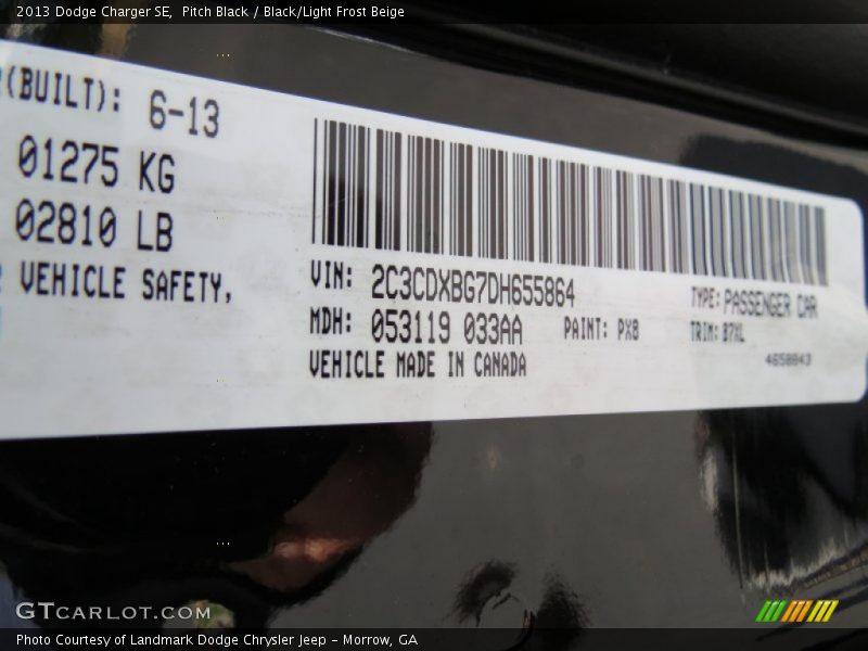 Pitch Black / Black/Light Frost Beige 2013 Dodge Charger SE