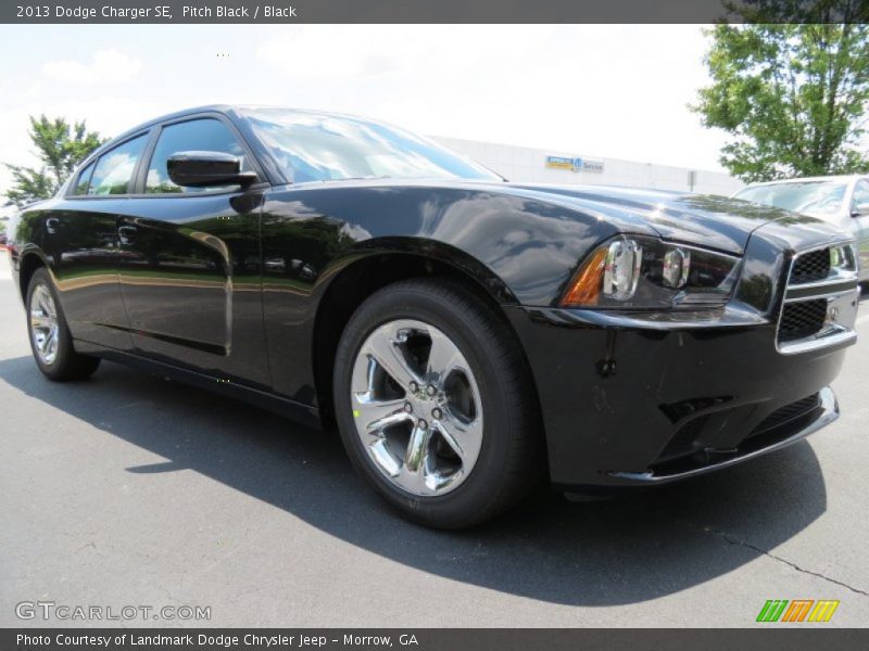 Pitch Black / Black 2013 Dodge Charger SE