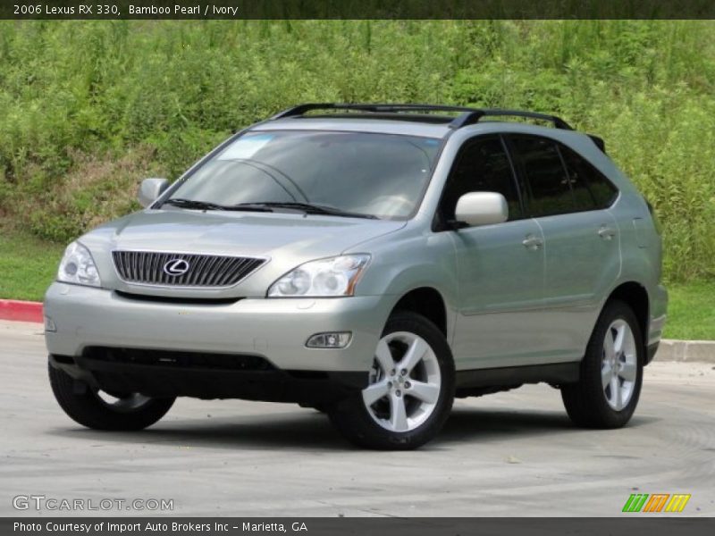 Front 3/4 View of 2006 RX 330