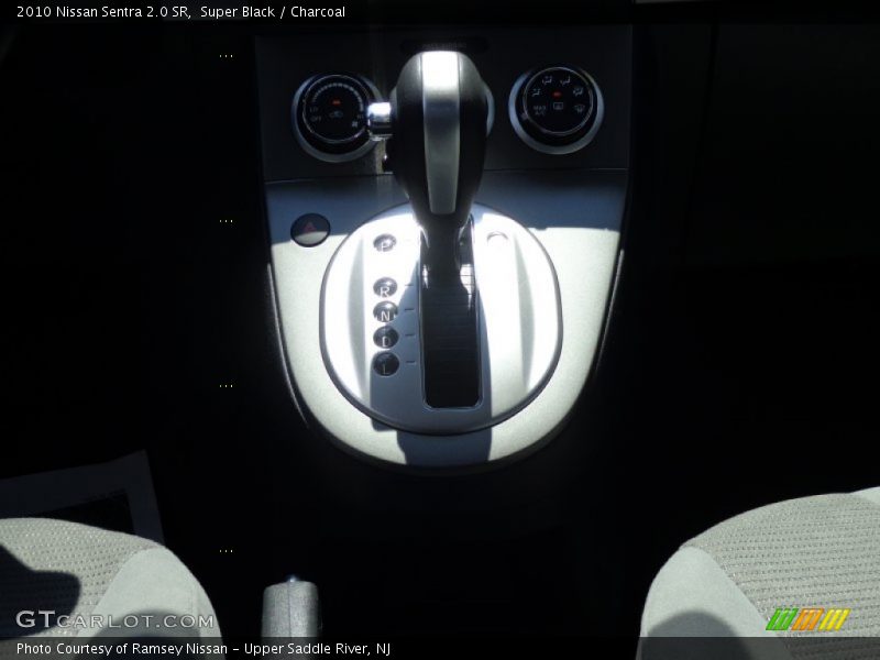 Super Black / Charcoal 2010 Nissan Sentra 2.0 SR