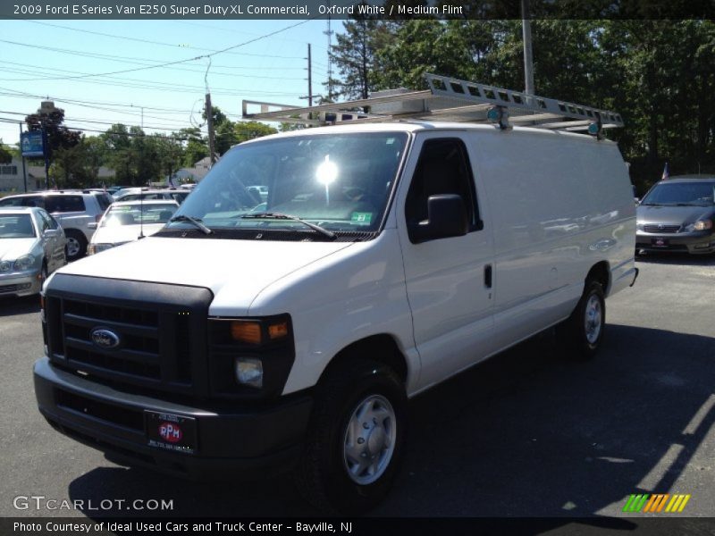 Oxford White / Medium Flint 2009 Ford E Series Van E250 Super Duty XL Commercial