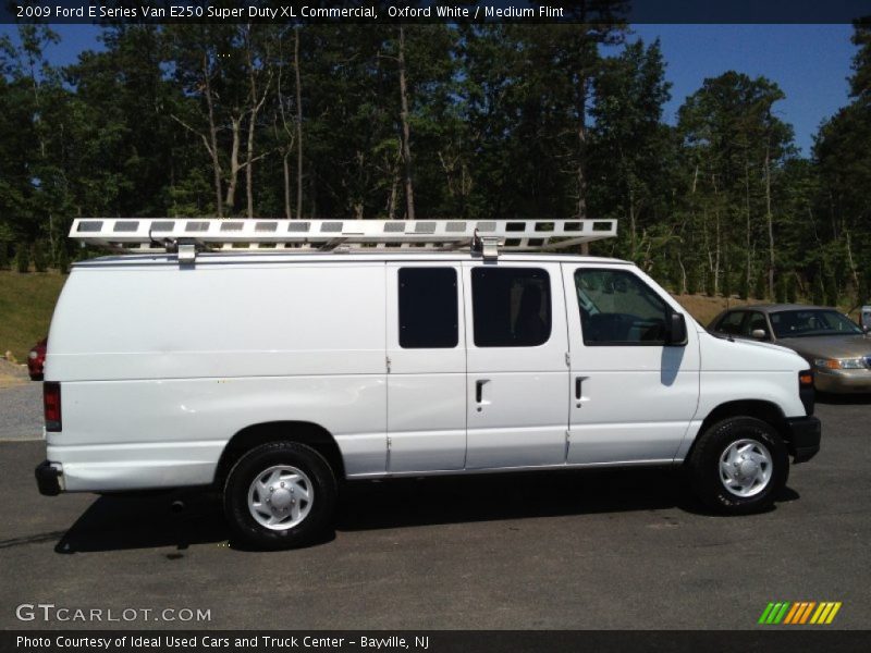 Oxford White / Medium Flint 2009 Ford E Series Van E250 Super Duty XL Commercial