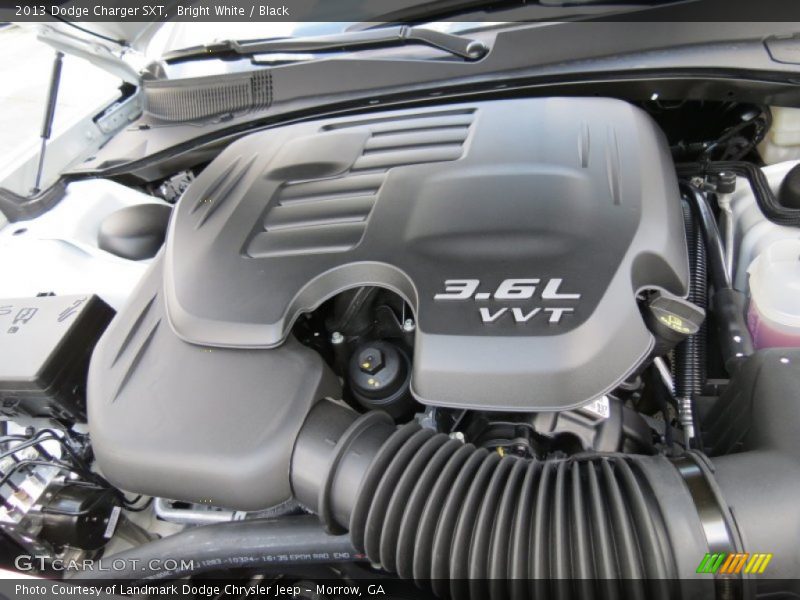 Bright White / Black 2013 Dodge Charger SXT