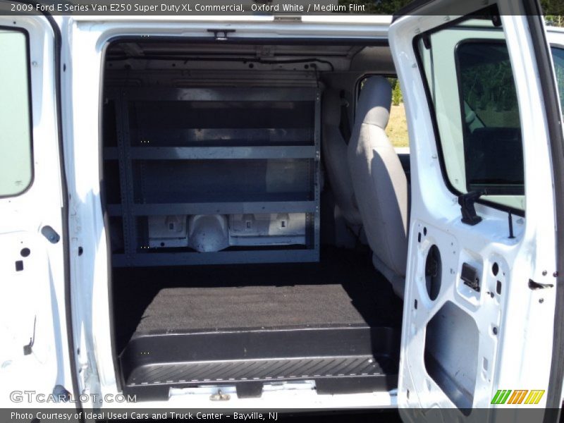 Oxford White / Medium Flint 2009 Ford E Series Van E250 Super Duty XL Commercial