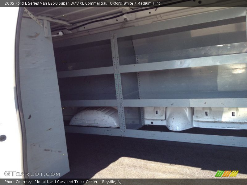 Oxford White / Medium Flint 2009 Ford E Series Van E250 Super Duty XL Commercial