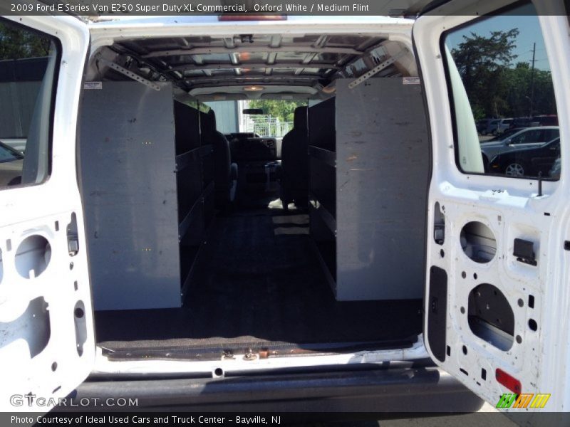 Oxford White / Medium Flint 2009 Ford E Series Van E250 Super Duty XL Commercial