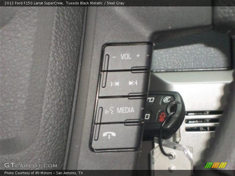 Tuxedo Black Metallic / Steel Gray 2013 Ford F150 Lariat SuperCrew