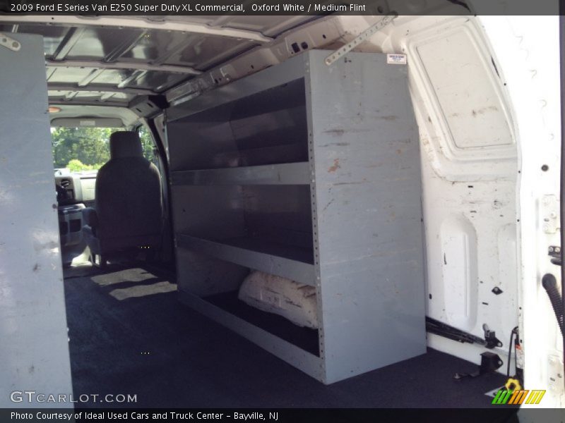 Oxford White / Medium Flint 2009 Ford E Series Van E250 Super Duty XL Commercial