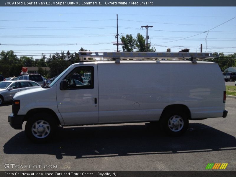 Oxford White / Medium Flint 2009 Ford E Series Van E250 Super Duty XL Commercial