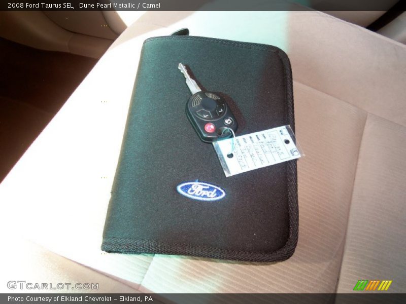 Dune Pearl Metallic / Camel 2008 Ford Taurus SEL