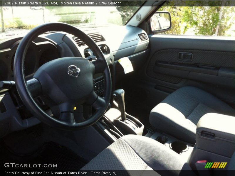Molten Lava Metallic / Gray Celadon 2002 Nissan Xterra XE V6 4x4